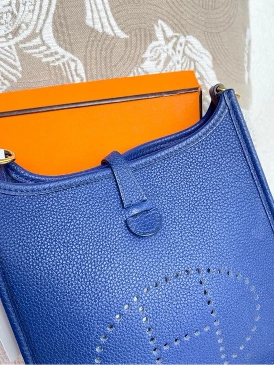 Hermès | Mini Evelyne Sapphire Blue | Mint Condition - Picture 7 of 9